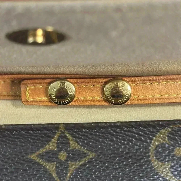 Louis Vuitton Pouchette Twin GM Authentic EUC LV Monogram Leather w/ dust bag - Picture 17 of 17